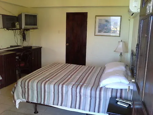 Las Cuevas Beach Lodge